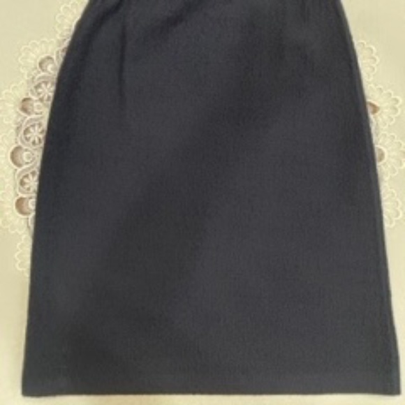 St John knit Skirt, size 4, Black - Picture 4 of 4